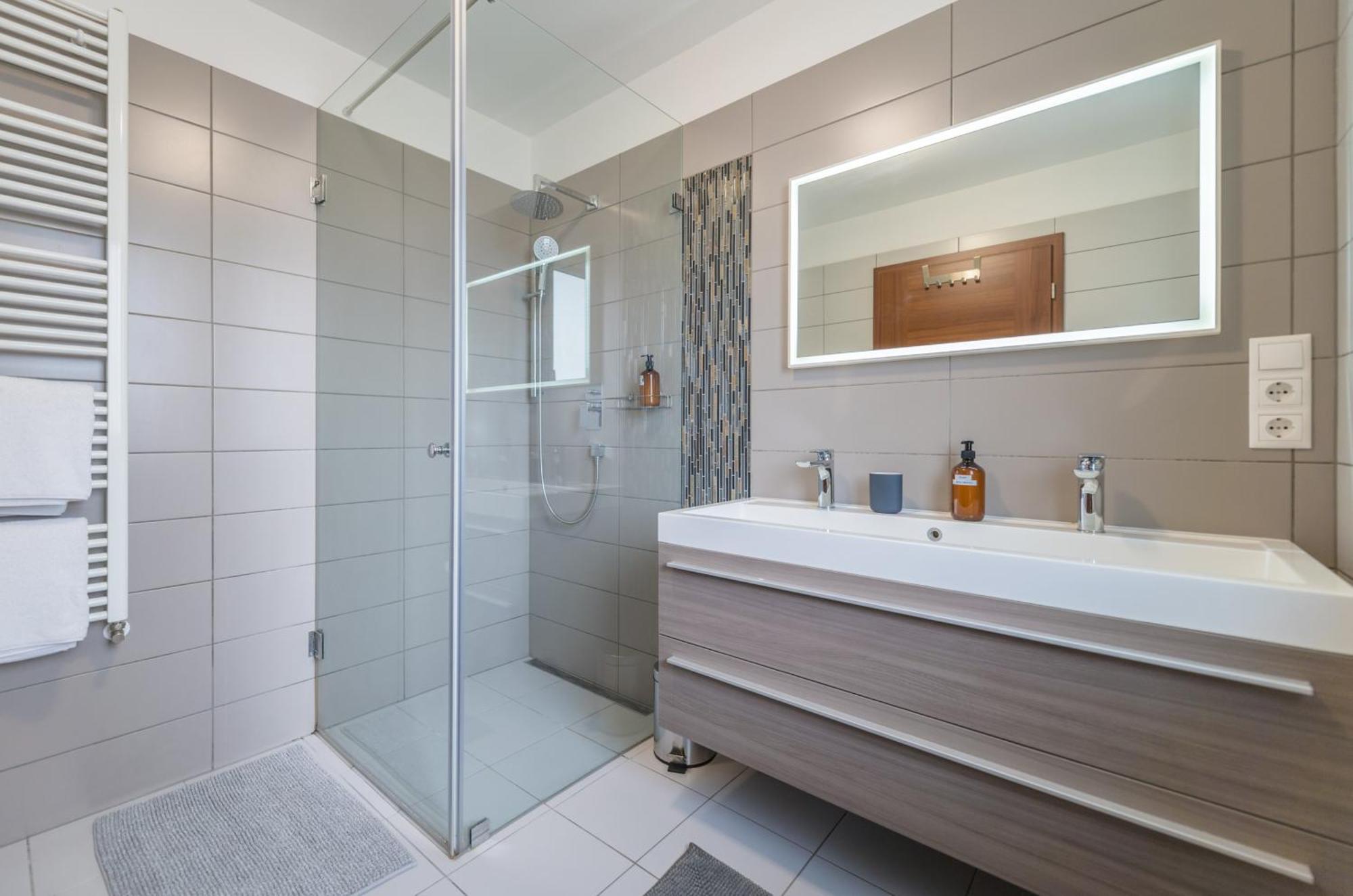 Miami Vice Apartment With Balcony Budapest Ngoại thất bức ảnh